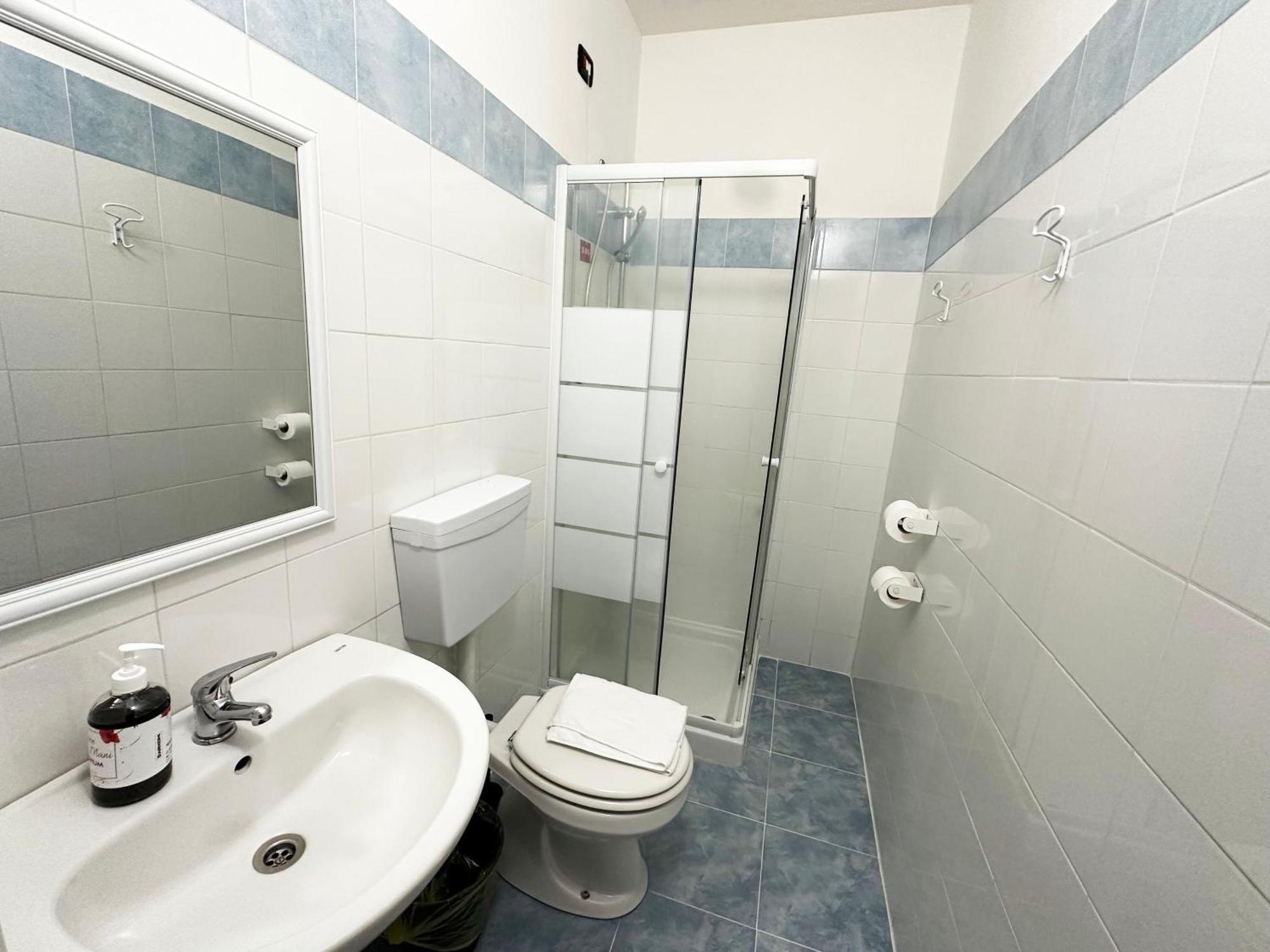 Mio Hostel 3*