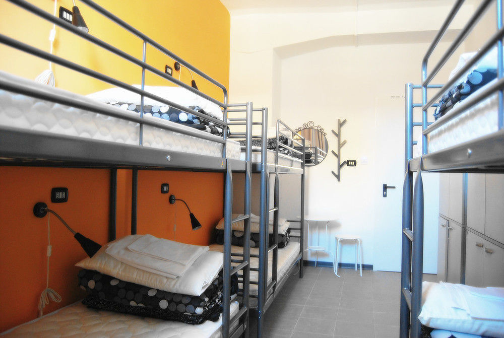Mio Hostel 3*